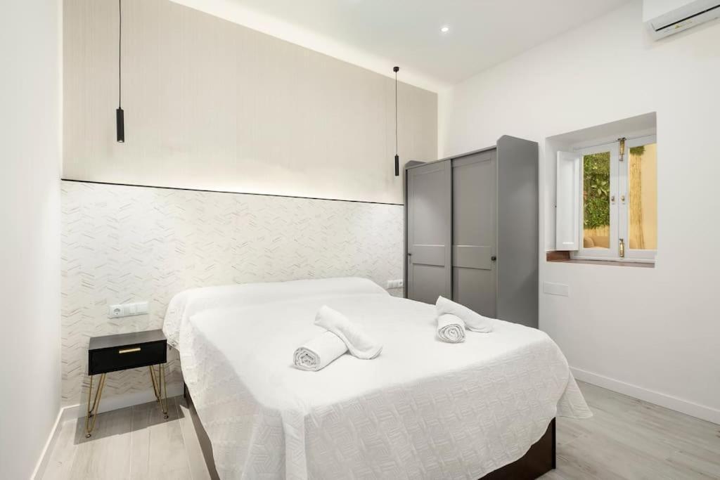Newly Refurbished Modern 2-Bed Apartment In Heart Of Torremolinos Ngoại thất bức ảnh