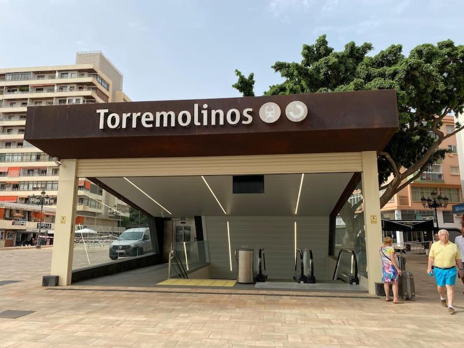 Newly Refurbished Modern 2-Bed Apartment In Heart Of Torremolinos Ngoại thất bức ảnh